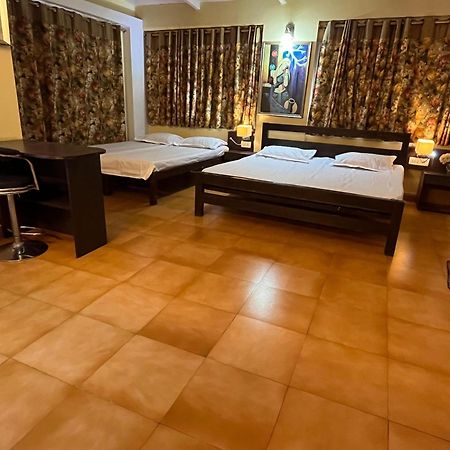 Hotel The Club Nine Mukteshwar Ngoại thất bức ảnh