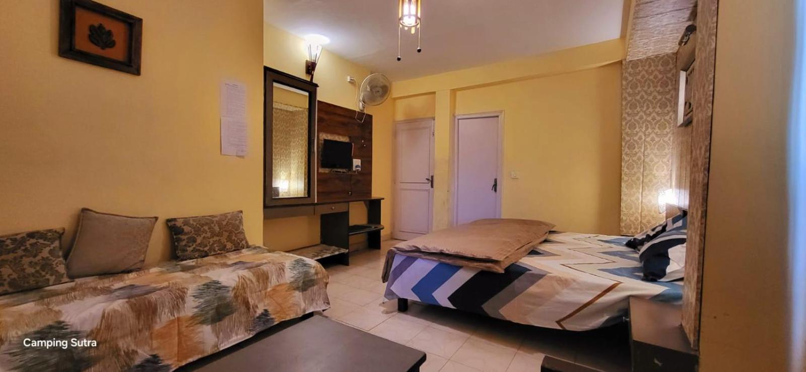Hotel The Club Nine Mukteshwar Ngoại thất bức ảnh