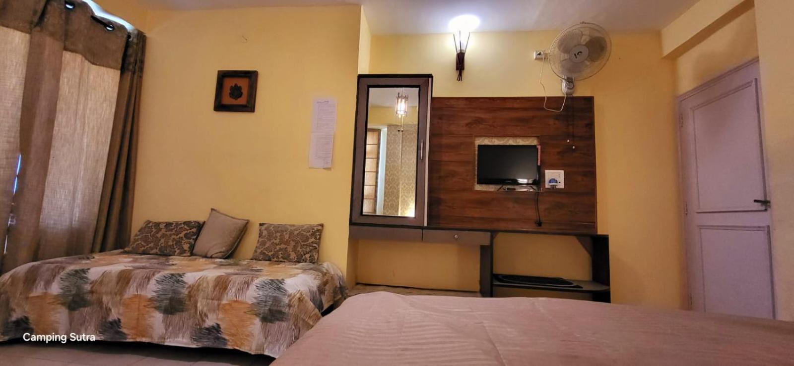 Hotel The Club Nine Mukteshwar Ngoại thất bức ảnh