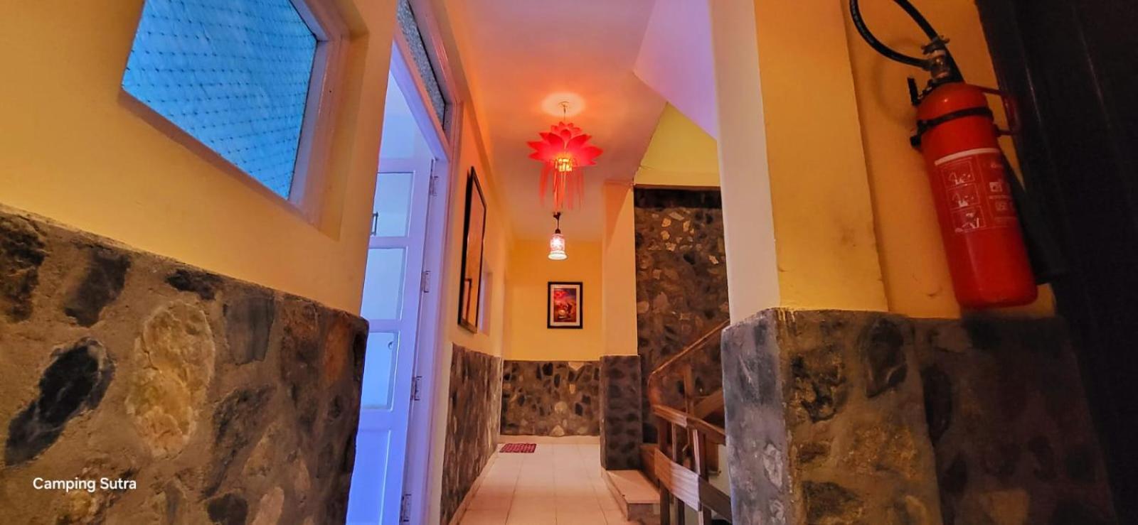 Hotel The Club Nine Mukteshwar Ngoại thất bức ảnh
